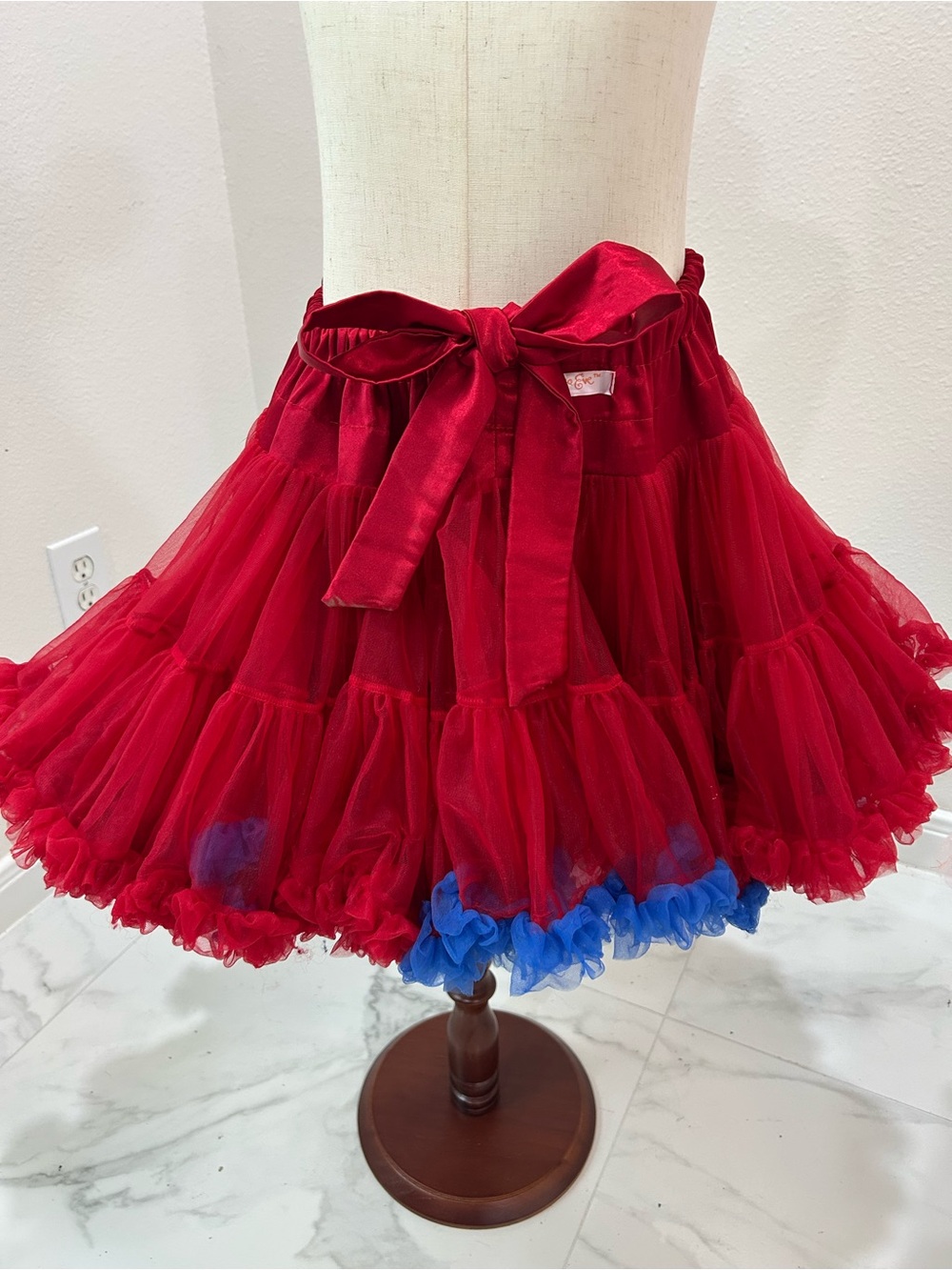 Kaiya Eve Red Ruffled Tulle Tutu Petticoat Dosey Do Skirt with, Girls Size 4